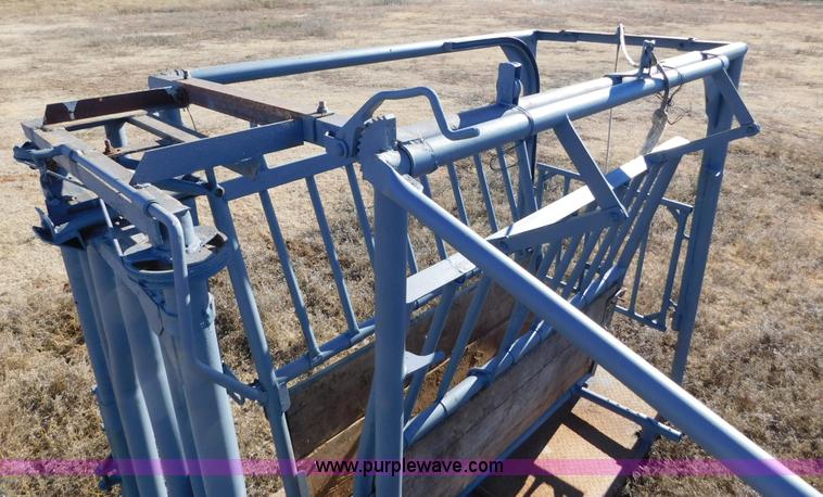 image for item AW9359 W-W Beef Master chute