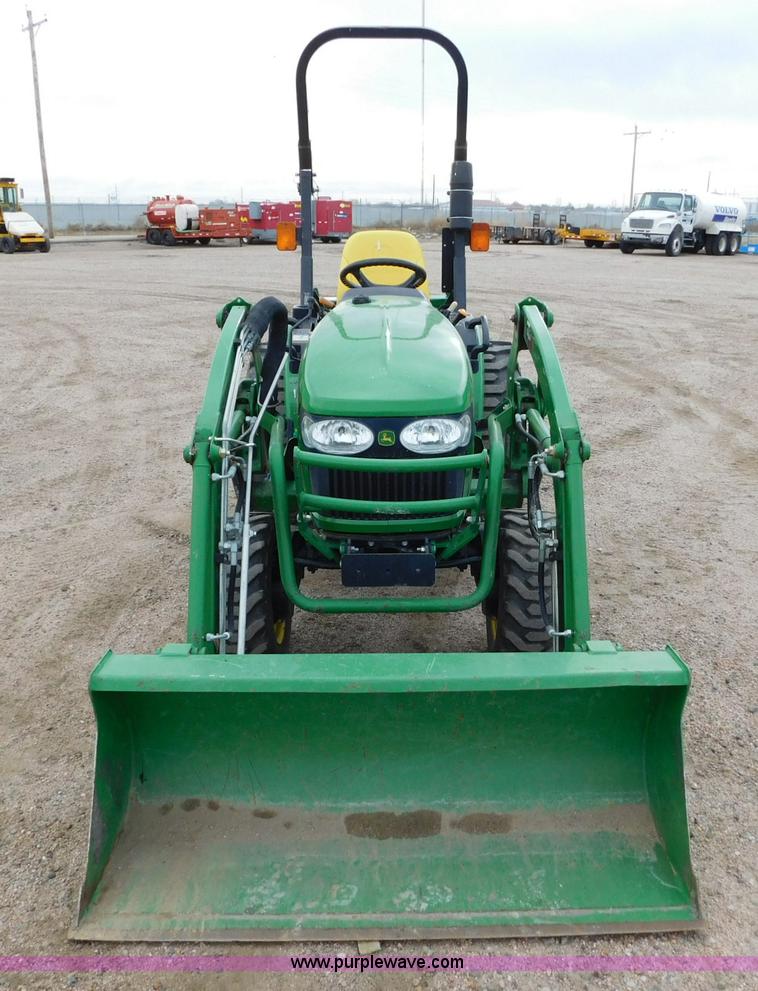 image for item AW9366 2011 John Deere 2720 MFWD tractor