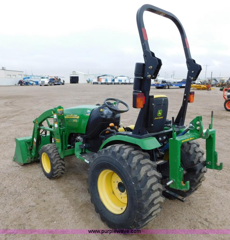 image for item AW9366 2011 John Deere 2720 MFWD tractor