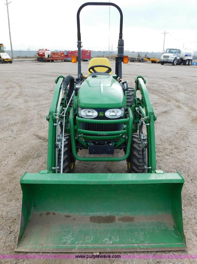 image for item AW9366 2011 John Deere 2720 MFWD tractor
