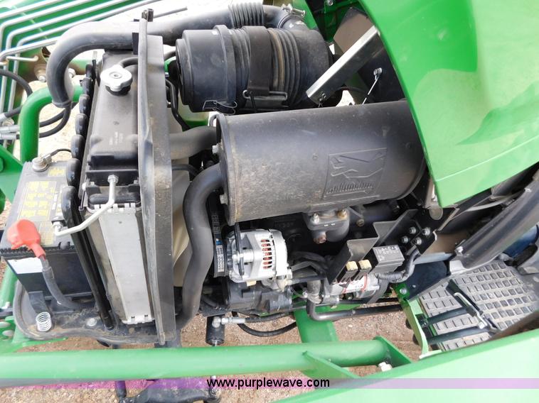 image for item AW9366 2011 John Deere 2720 MFWD tractor