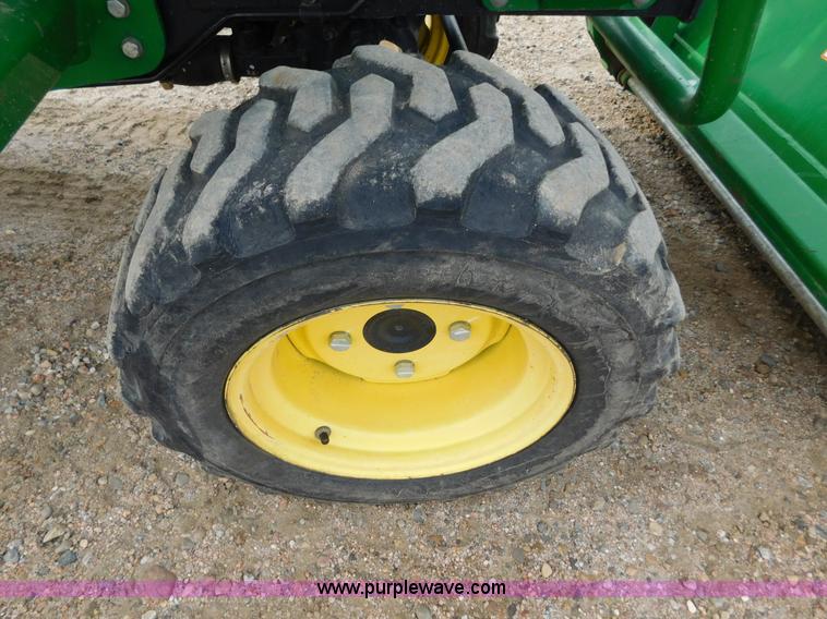 image for item AW9366 2011 John Deere 2720 MFWD tractor