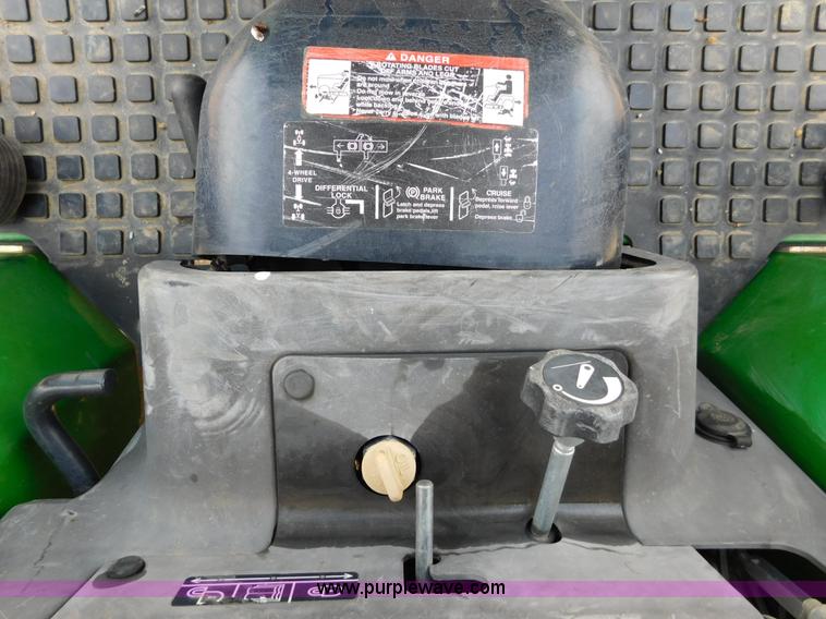 image for item AW9366 2011 John Deere 2720 MFWD tractor