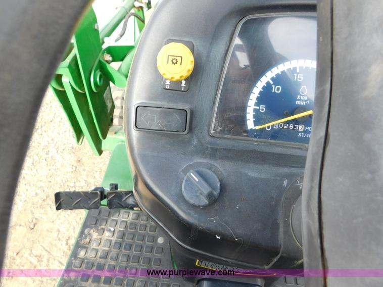 image for item AW9366 2011 John Deere 2720 MFWD tractor