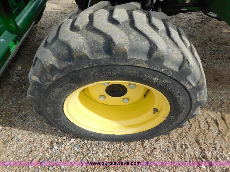 image for item AW9366 2011 John Deere 2720 MFWD tractor
