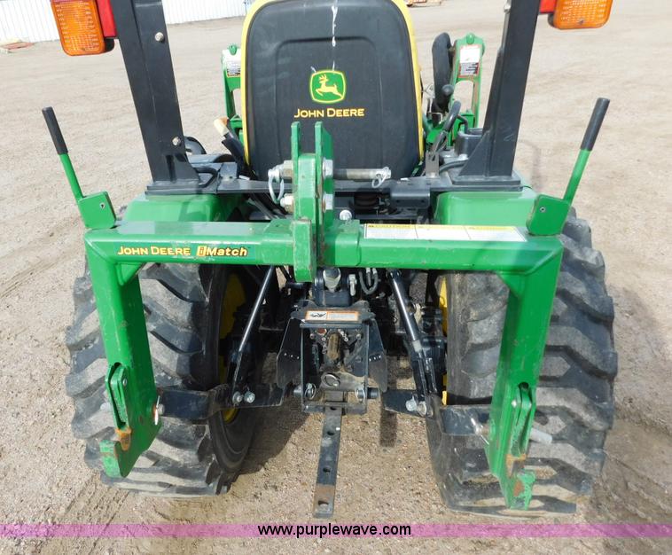 image for item AW9366 2011 John Deere 2720 MFWD tractor