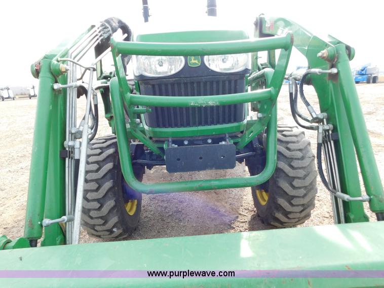 image for item AW9366 2011 John Deere 2720 MFWD tractor