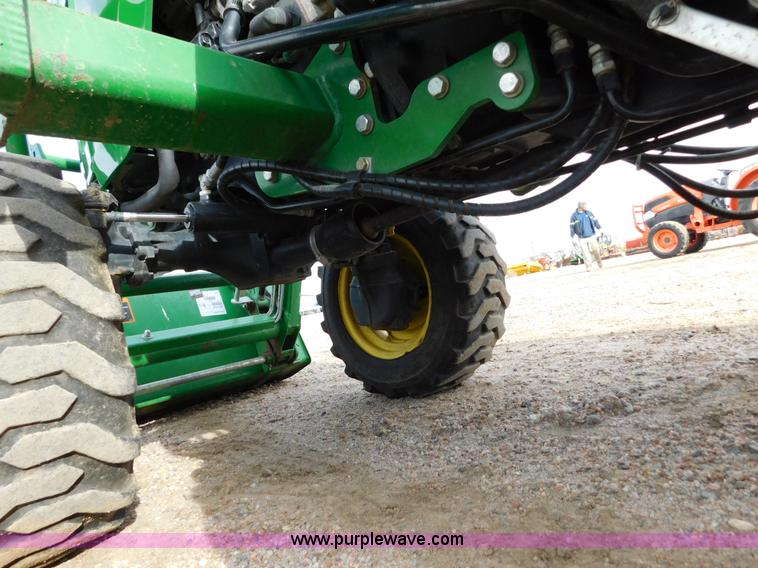 image for item AW9366 2011 John Deere 2720 MFWD tractor