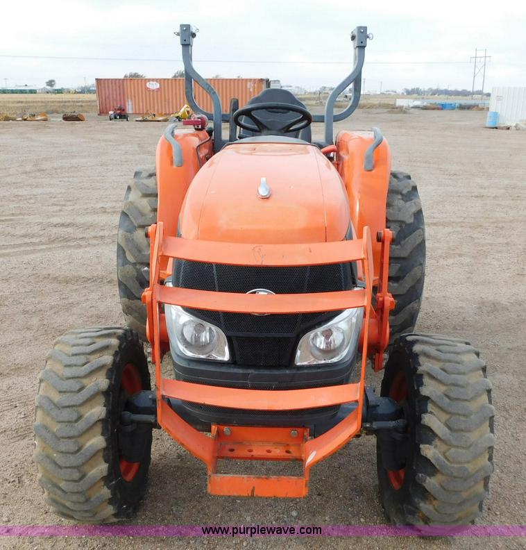 image for item AW9367 2011 Kubota L3240D MFWD tractor