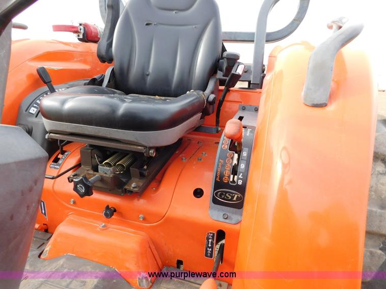 image for item AW9367 2011 Kubota L3240D MFWD tractor