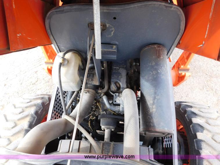 image for item AW9367 2011 Kubota L3240D MFWD tractor