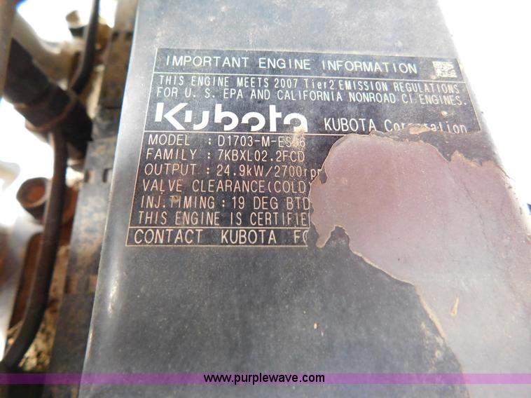 image for item AW9367 2011 Kubota L3240D MFWD tractor