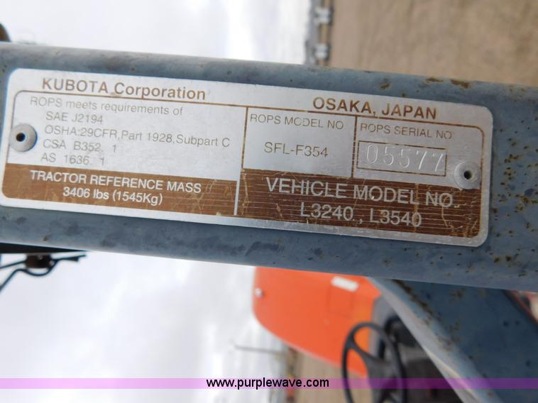 image for item AW9367 2011 Kubota L3240D MFWD tractor