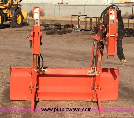 image for item AW9367 2011 Kubota L3240D MFWD tractor