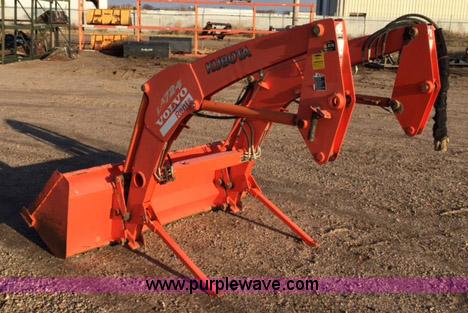 image for item AW9367 2011 Kubota L3240D MFWD tractor