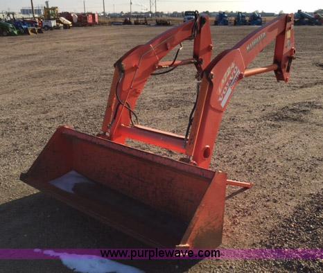 image for item AW9367 2011 Kubota L3240D MFWD tractor