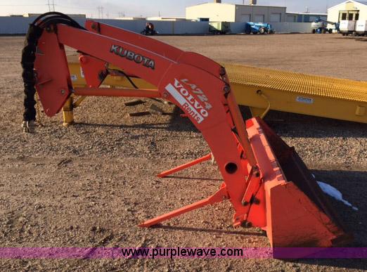 image for item AW9367 2011 Kubota L3240D MFWD tractor