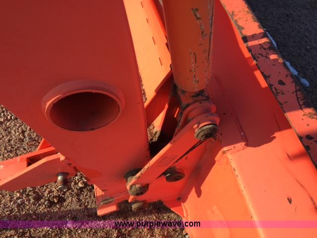 image for item AW9367 2011 Kubota L3240D MFWD tractor