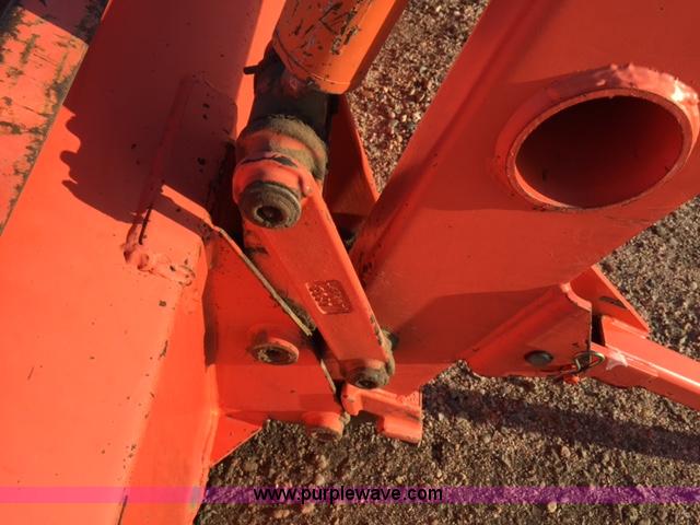 image for item AW9367 2011 Kubota L3240D MFWD tractor