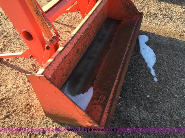 image for item AW9367 2011 Kubota L3240D MFWD tractor