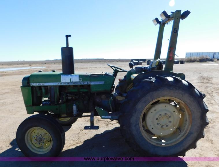 image for item AW9371 John Deere 2040 tractor