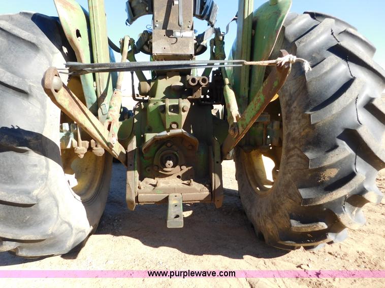 image for item AW9371 John Deere 2040 tractor