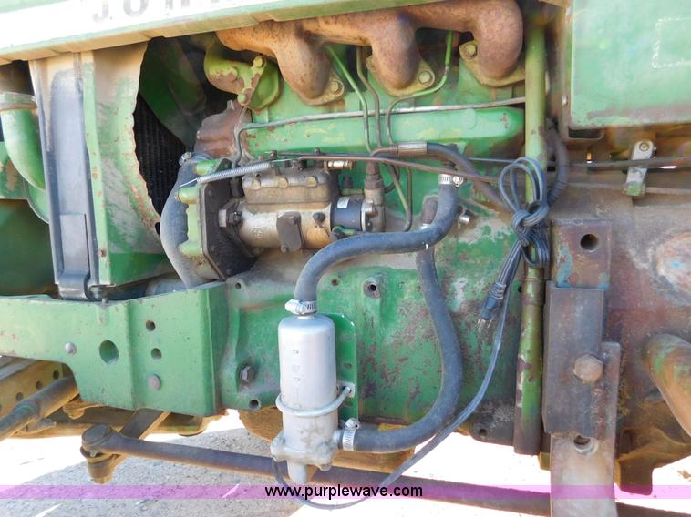 image for item AW9371 John Deere 2040 tractor