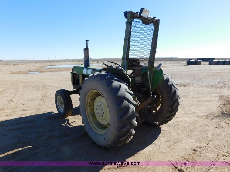 image for item AW9372 John Deere 2040 tractor