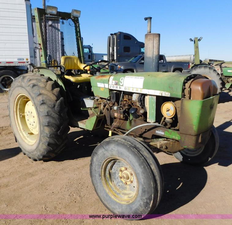 image for item AW9372 John Deere 2040 tractor