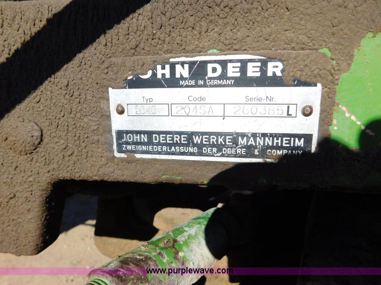 image for item AW9372 John Deere 2040 tractor