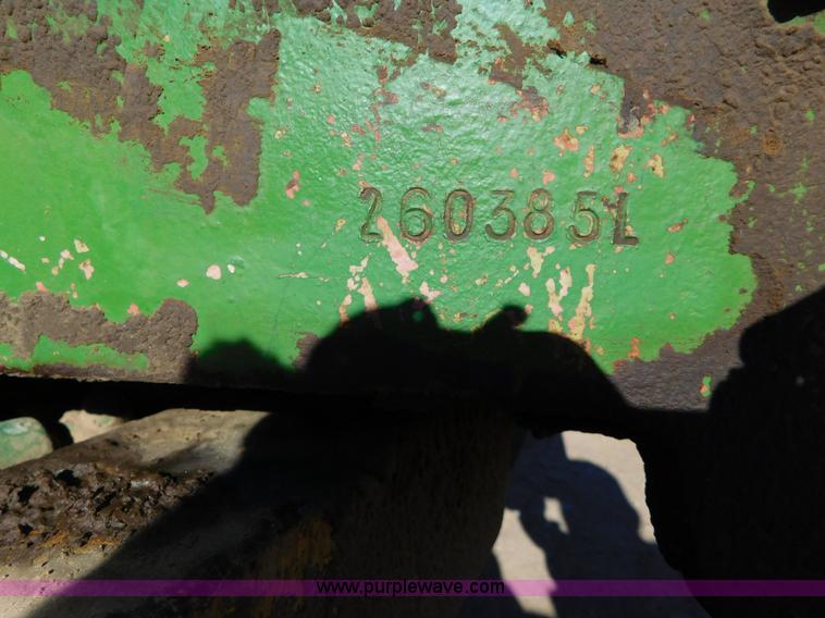 image for item AW9372 John Deere 2040 tractor