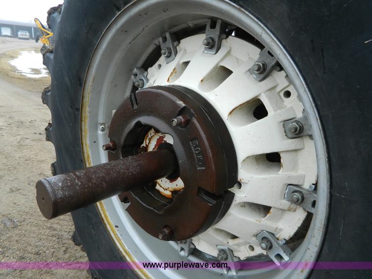 image for item AX9584 1995 Hesston 180-90 MFWD tractor