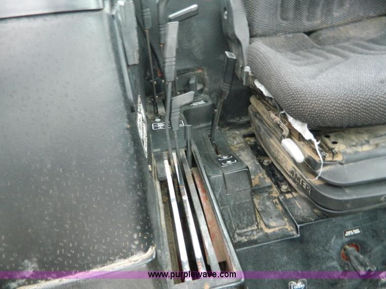 image for item AX9584 1995 Hesston 180-90 MFWD tractor