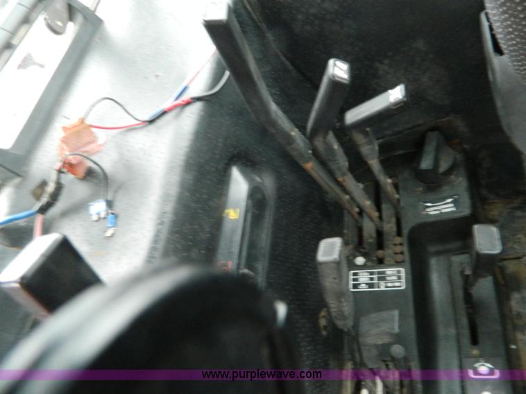 image for item AX9584 1995 Hesston 180-90 MFWD tractor