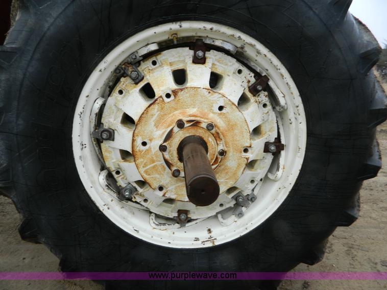 image for item AX9585 1990 Hesston 180-90 MFWD tractor