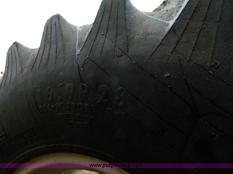 image for item AX9585 1990 Hesston 180-90 MFWD tractor