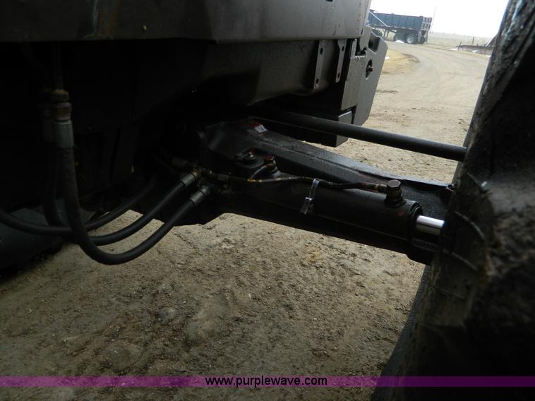 image for item AX9585 1990 Hesston 180-90 MFWD tractor