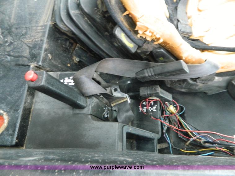 image for item AX9585 1990 Hesston 180-90 MFWD tractor