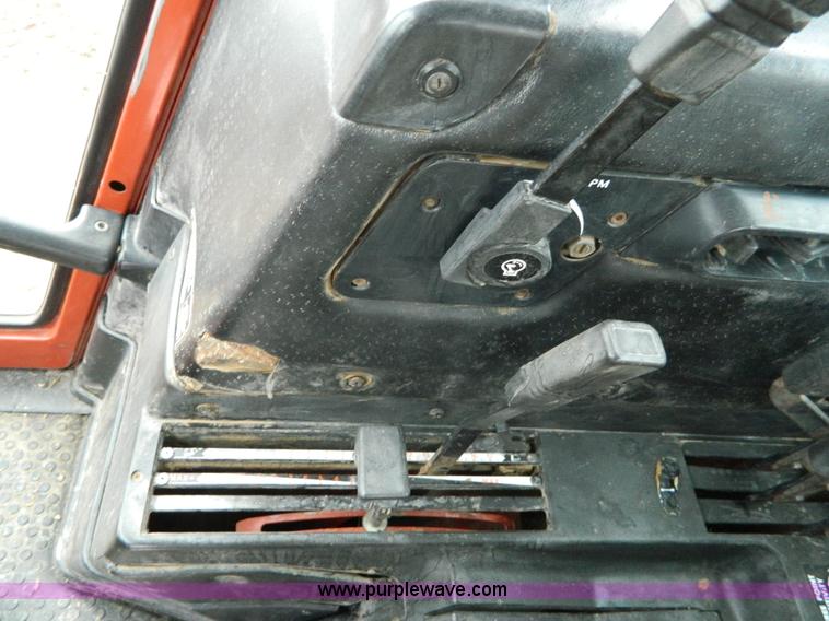 image for item AX9585 1990 Hesston 180-90 MFWD tractor