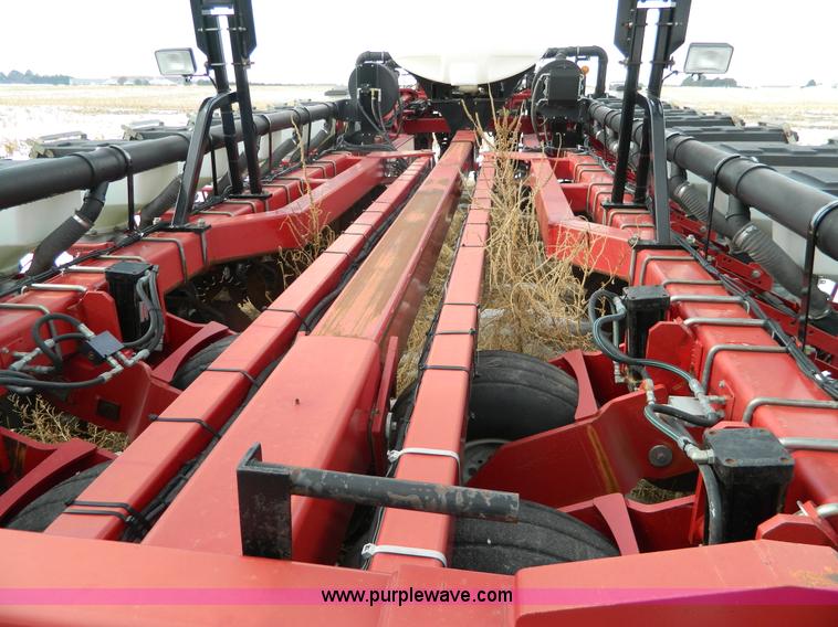 image for item AX9586 2005 AGCO White 8524 planter