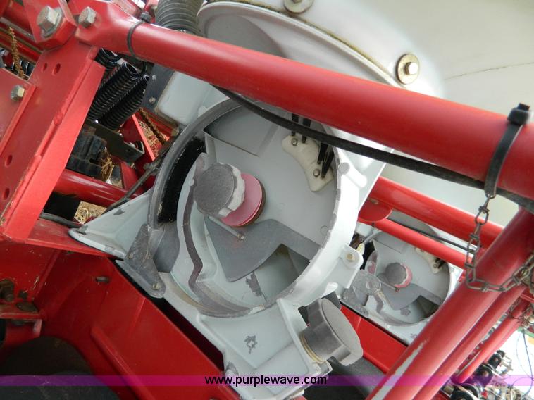 image for item AX9586 2005 AGCO White 8524 planter