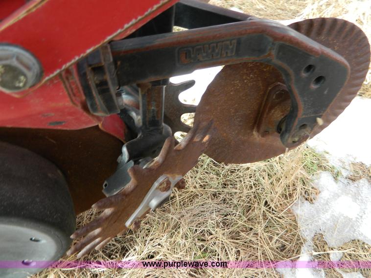 image for item AX9586 2005 AGCO White 8524 planter