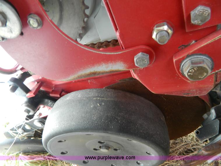 image for item AX9586 2005 AGCO White 8524 planter