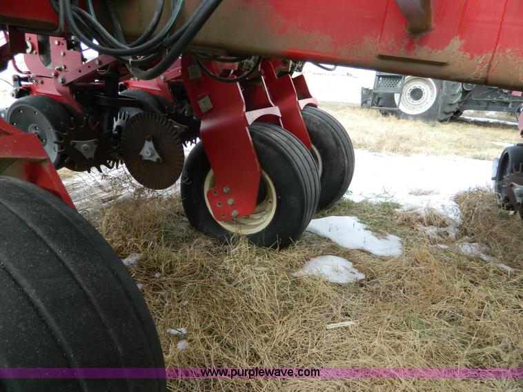 image for item AX9586 2005 AGCO White 8524 planter