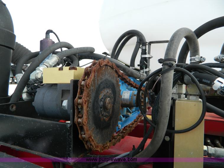 image for item AX9586 2005 AGCO White 8524 planter