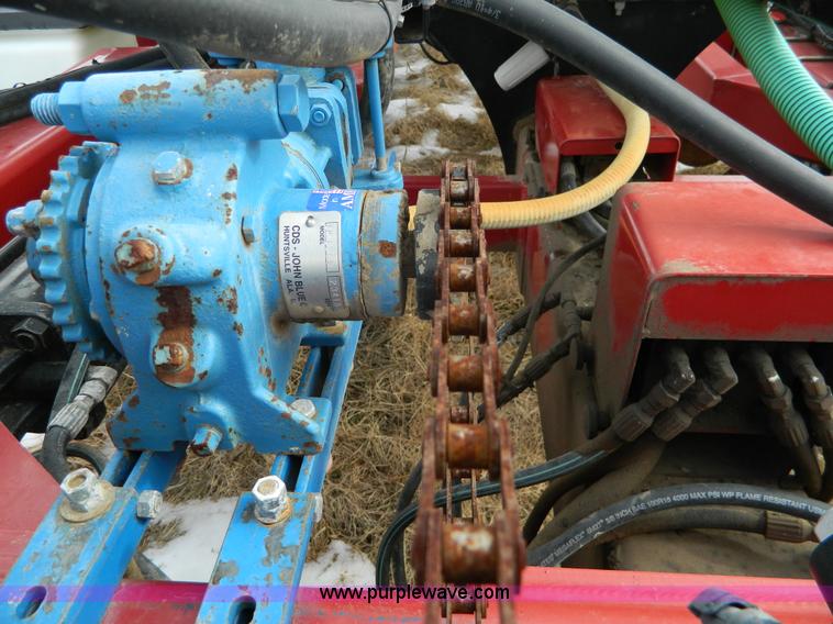 image for item AX9586 2005 AGCO White 8524 planter