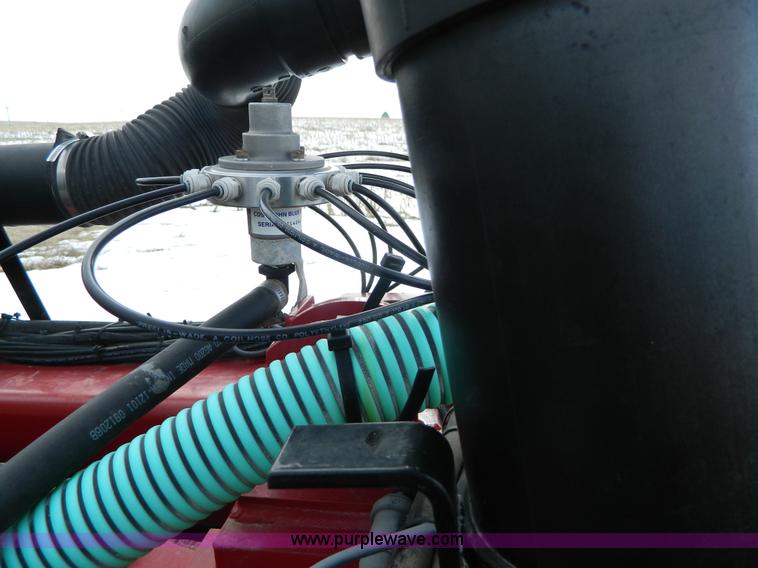 image for item AX9586 2005 AGCO White 8524 planter