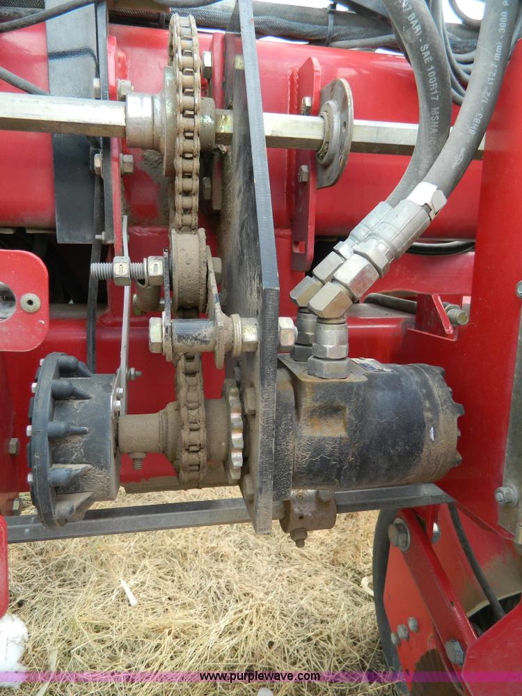 image for item AX9586 2005 AGCO White 8524 planter