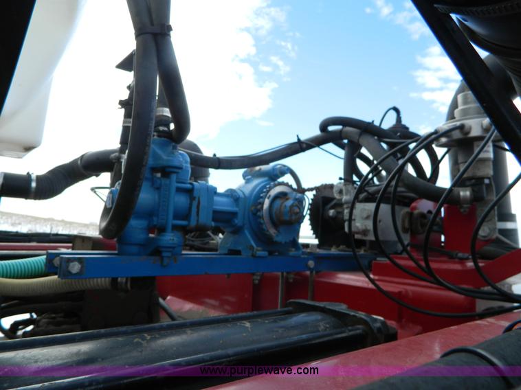 image for item AX9586 2005 AGCO White 8524 planter