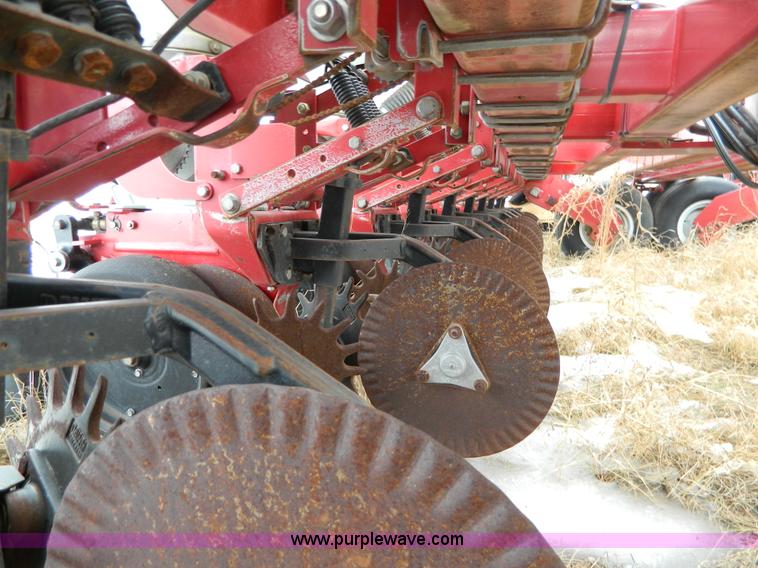 image for item AX9586 2005 AGCO White 8524 planter